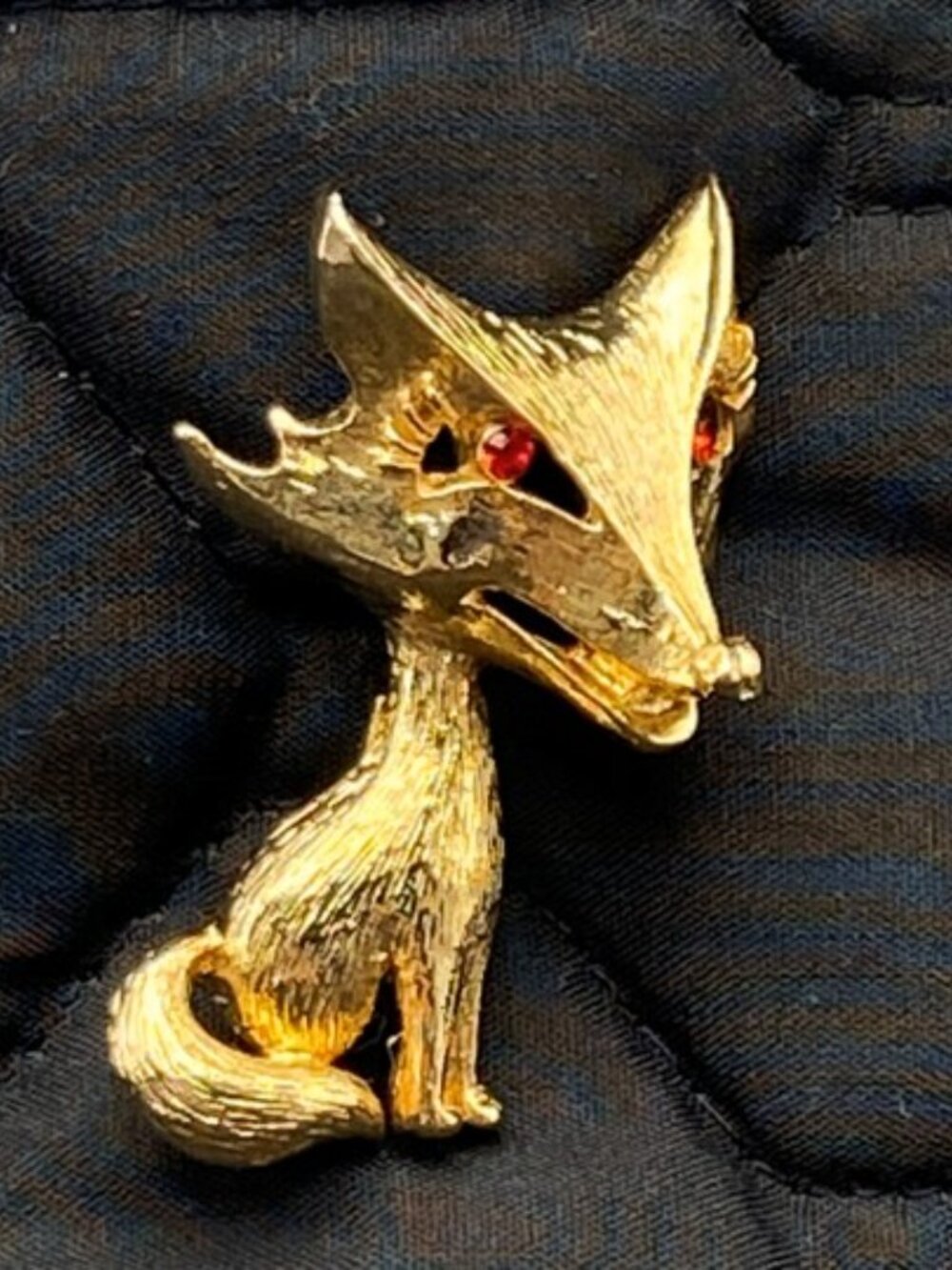 Vintage JJ Jonette Animal Fox Brooch Pin Gold Tone w/Red Eyes 1980s Signed - Picture 7 of 10